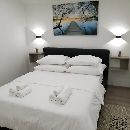 Apartmán Spacious Loni - Unique Landmark *